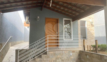 Casa Térrea à venda com 2 quartos, sendo 1 suíte,  em Nova Cerejeira, Atibaia, SP
