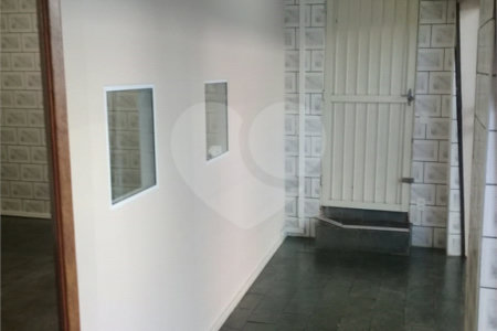 Sobrado à venda com 4 quartos, sendo 2 suítes,  em Jardim Regina, Indaiatuba, SP
