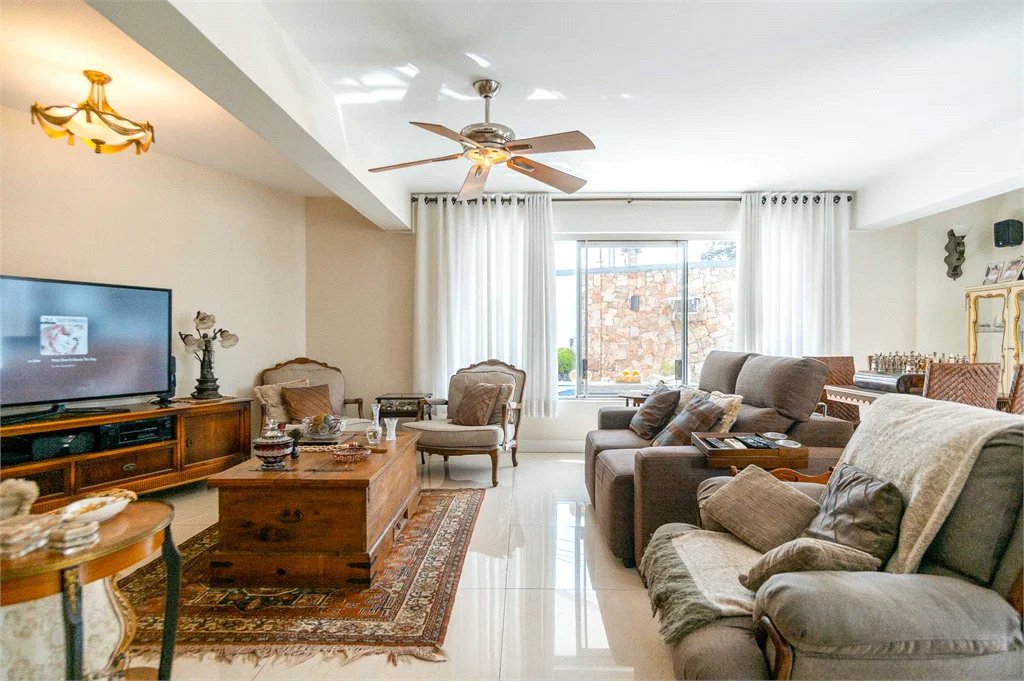 Casa Térrea à venda com 3 quartos, sendo 1 suíte, em Vila Inah, São Paulo, SP