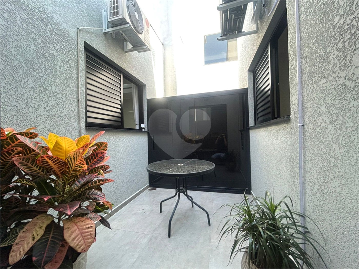 Casa à venda com 3 quartos, sendo 1 suíte, no condomínio Terras de São Francisco, Sorocaba - SP