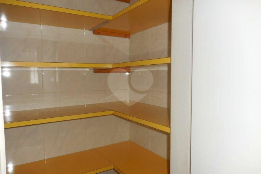 Casa Térrea à venda com 4 quartos, sendo 2 suítes, em Jardim Floresta, São Paulo, SP