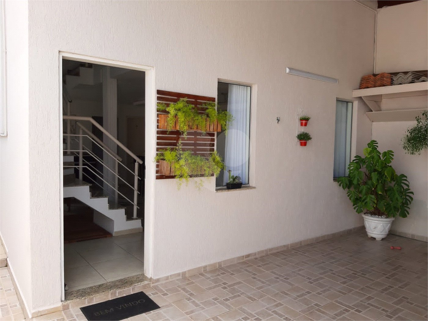 Sobrado à venda com 3 quartos, sendo 1 suíte, em Vila Suissa, Mogi das Cruzes, SP