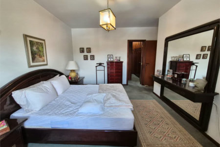 Casa de Vila à venda ou para alugar com 4 quartos, sendo 2 suítes, em Jardim Leonor, São Paulo, SP