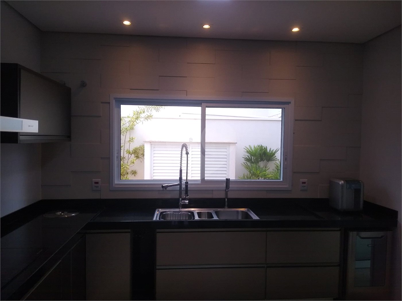 Casa à venda com 4 quartos, sendo 2 suítes,  no condomínio Damha Iii, São Carlos - SP