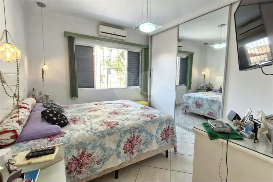Sobrado à venda com 3 quartos, sendo 1 suíte,  em Tremembé, São Paulo, SP
