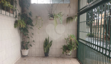 Sobrado à venda com 3 quartos, sendo 1 suíte,  em Vila Constança, São Paulo, SP