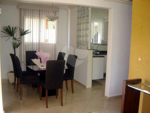 Sobrado à venda com 3 quartos, sendo 1 suíte,  em Vila São João Batista, Guarulhos, SP
