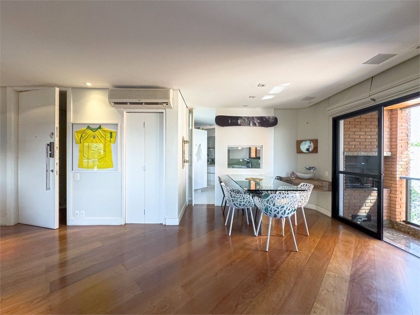 Apartamento à venda com 3 suítes em Sumarezinho, São Paulo, SP