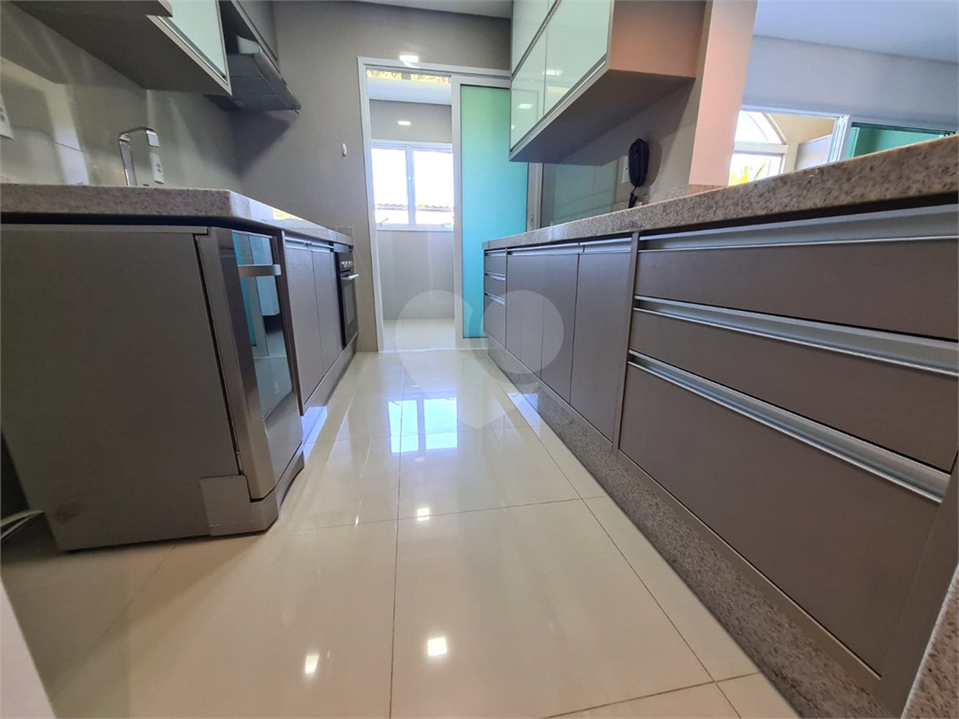 Apartamento à venda com 3 quartos, sendo 1 suíte, em Pinheirinho, Vinhedo, SP