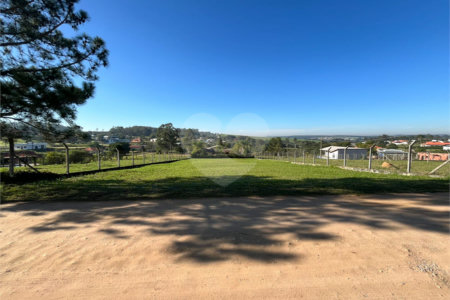 Terreno à venda em Condomínio Residencial Pinheiros do Lago, Alambari, SP