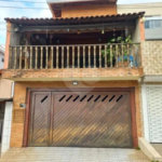 Sobrado à venda com 4 quartos, sendo 1 suíte, em Santo Antônio, Osasco, SP