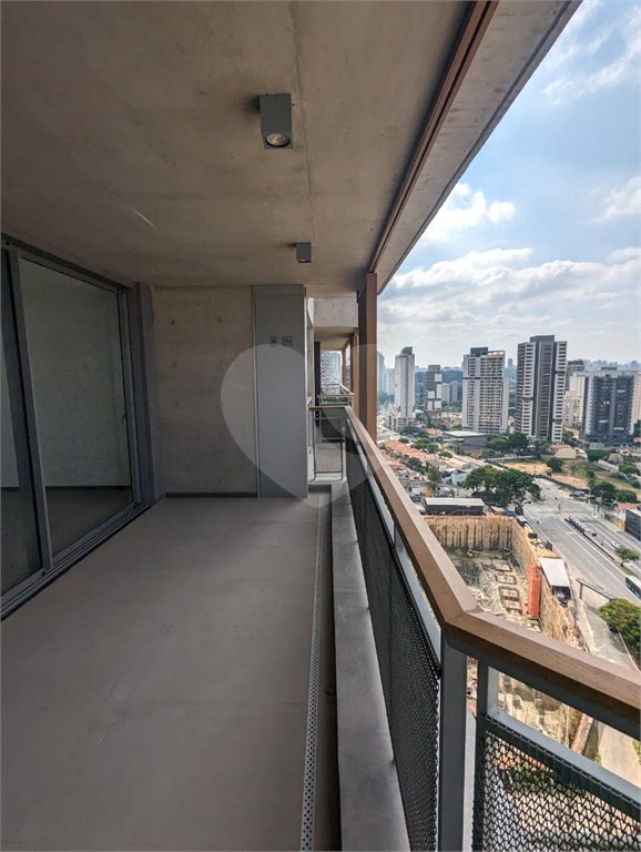 Apartamento à venda com 3 quartos, sendo 2 suítes, em Jardim das Acácias, São Paulo, SP