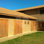 Casa à venda ou para alugar com 3 suítes no condomínio Vilarejo Estoril, Mairiporã - SP
