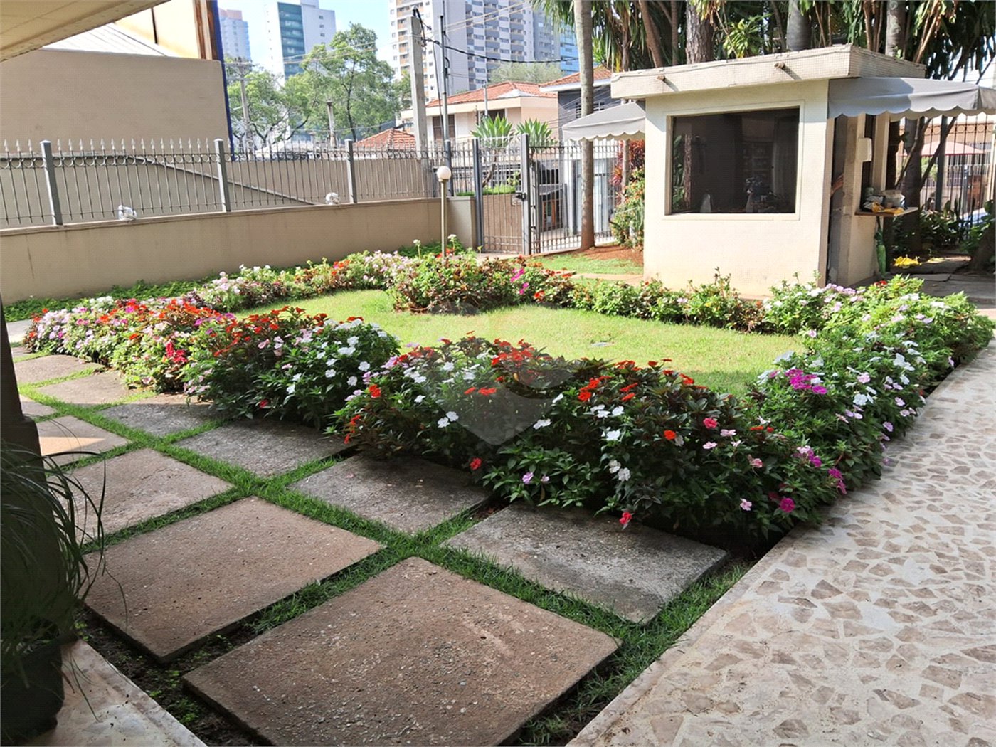 Apartamento à venda com 2 quartos em Vila Olímpia, São Paulo, SP