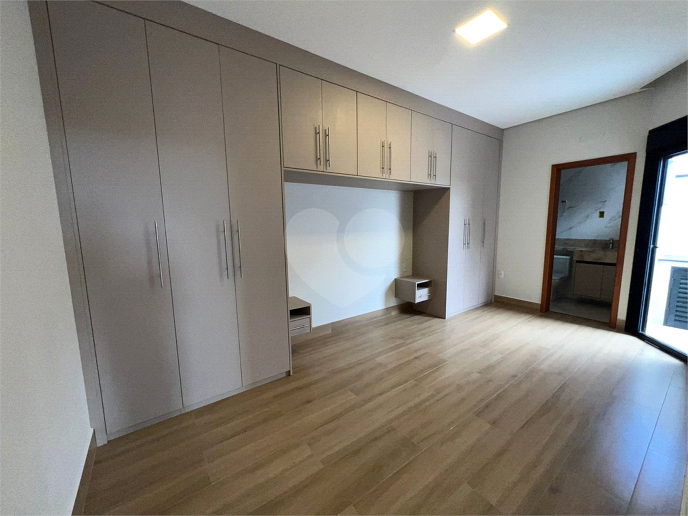 Casa à venda com 3 quartos, sendo 1 suíte,  no condomínio Villagio_ipanema 1, Sorocaba - SP