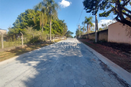 Chácara à venda com 5 quartos, sendo 1 suíte,  em Araçoiaba da Serra, SP