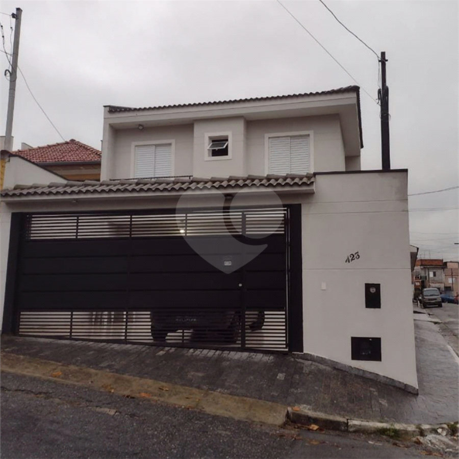 Sobrado à venda com 2 suítes em Vila Nivi, São Paulo, SP