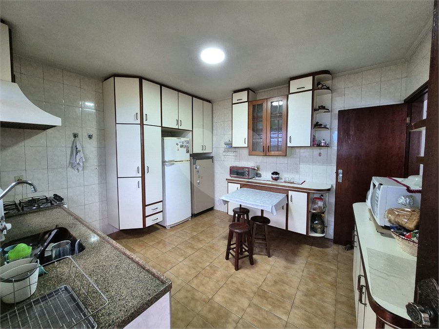 Sobrado à venda com 4 quartos em Jardim Sarah, São Paulo, SP