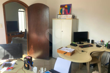 Sobrado à venda com 5 quartos, sendo 4 suítes, em Planalto Paulista, São Paulo, SP