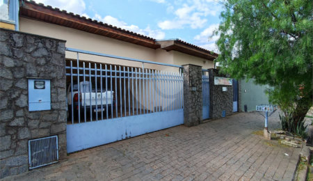 Casa à venda com 6 quartos, sendo 2 suítes,  no Centro, Itapetininga, SP