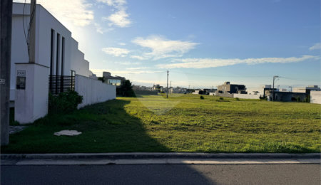 Terreno à venda em Ogiva, Cabo Frio, RJ