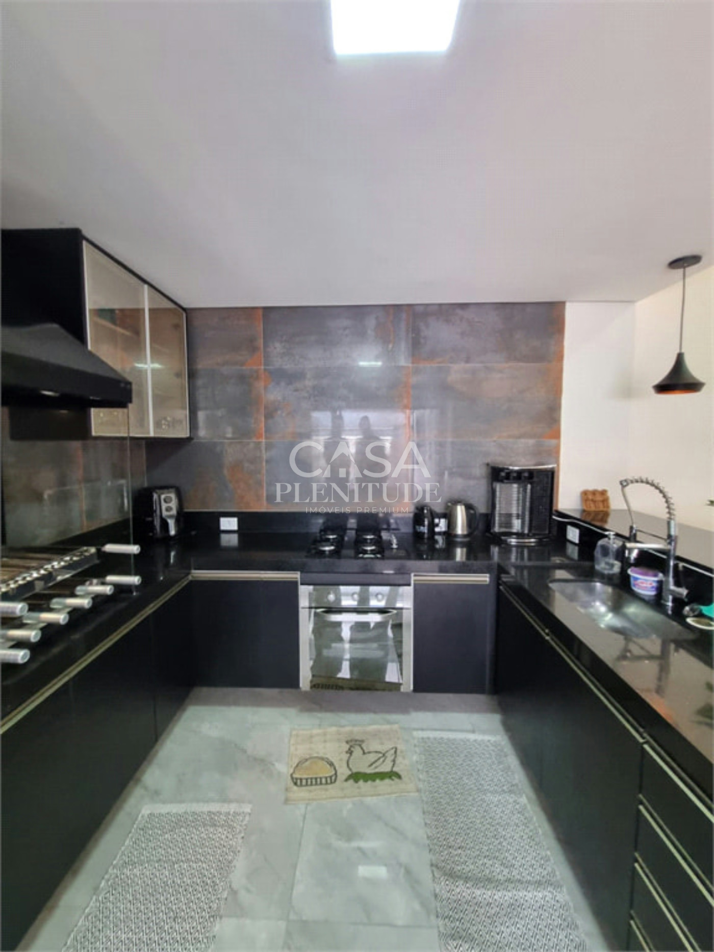 Casa em condomínio à venda com 3 quartos, sendo 1 suíte, em Cajuru do Sul, Sorocaba, SP