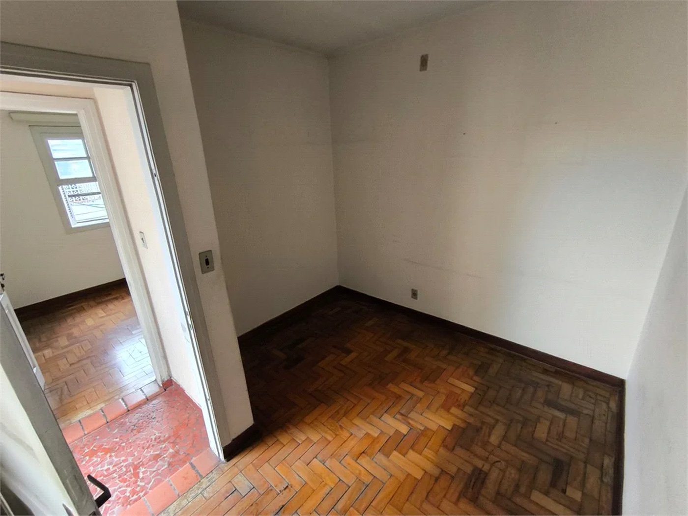 Sobrado à venda com 5 quartos, sendo 1 suíte, em Jardim Trussardi, São Paulo, SP