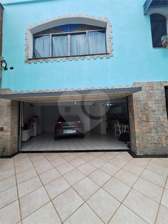 Sobrado à venda com 3 quartos, sendo 1 suíte, em Vila Santa Terezinha (zona Norte), São Paulo, SP