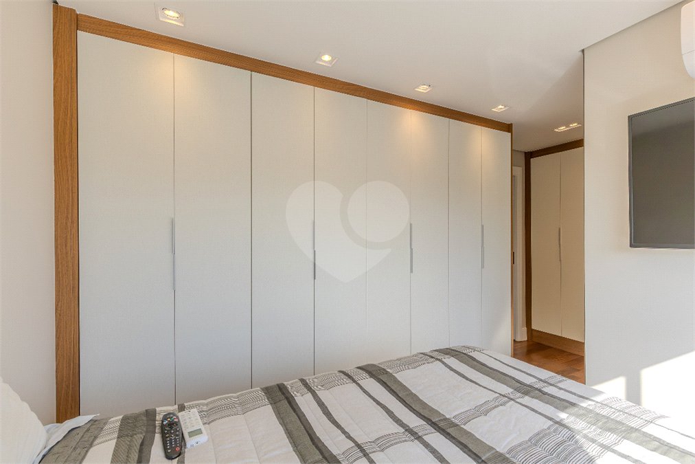 Apartamento à venda com 2 suítes em Santo Amaro, São Paulo, SP