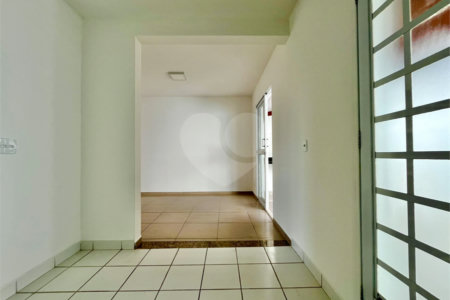 Casa à venda com 3 quartos no condomínio Residencial Villa Flora, Votorantim - SP