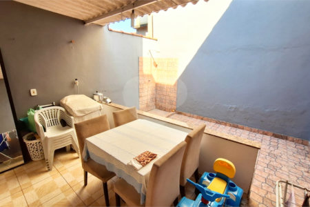 Casa à venda com 3 quartos em Campo Grande, Rio de Janeiro, RJ