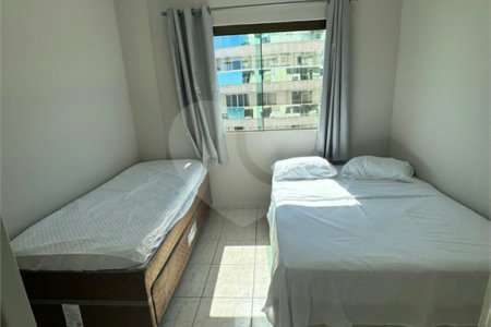 Apartamento à venda com 3 quartos, sendo 1 suíte, no Centro, Cabo Frio, RJ