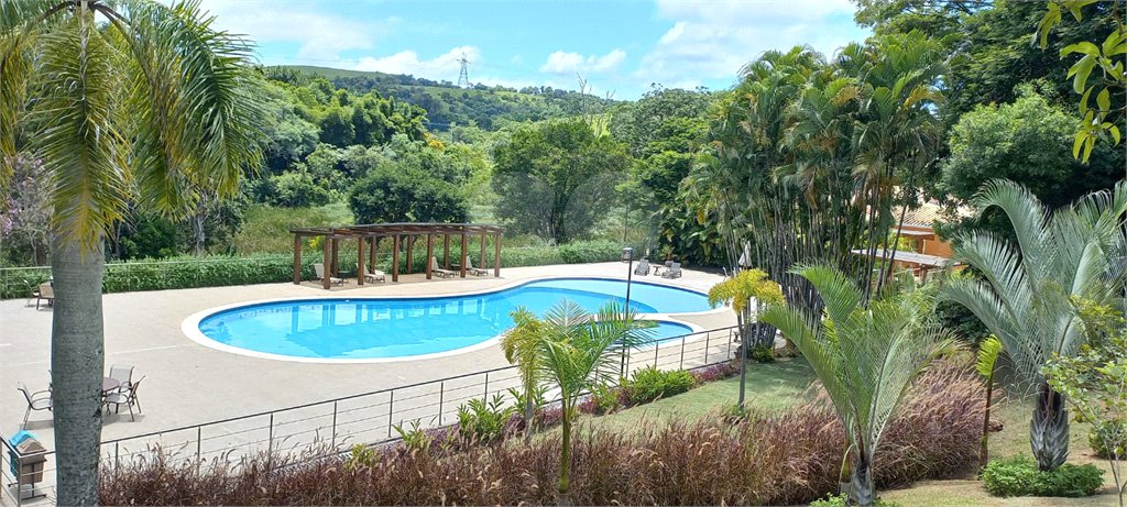 Terreno à Venda no Condomínio Santa Isabel 1