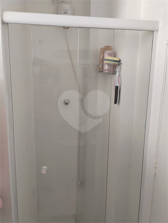 Vende-se apartamento no Jardim Aeroporto com 03 dormitórios