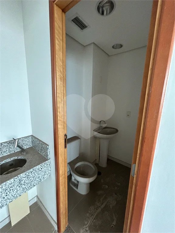 Oportunidade! Sala Comercial de 74m² com Estrutura Completa