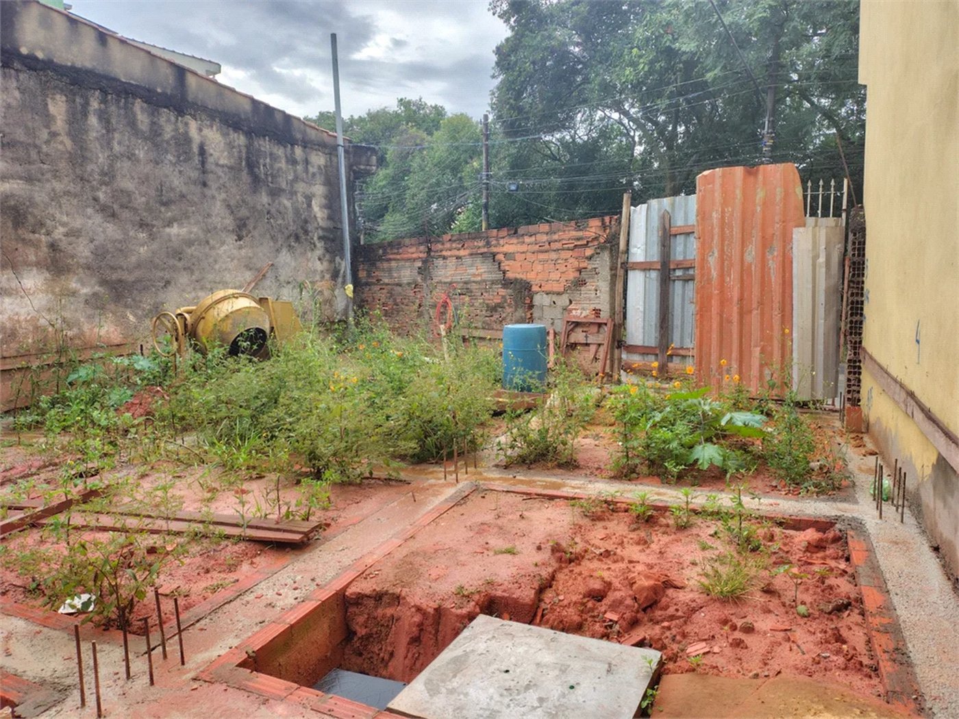 Terreno à venda em Jardim Rizzo, São Paulo, SP