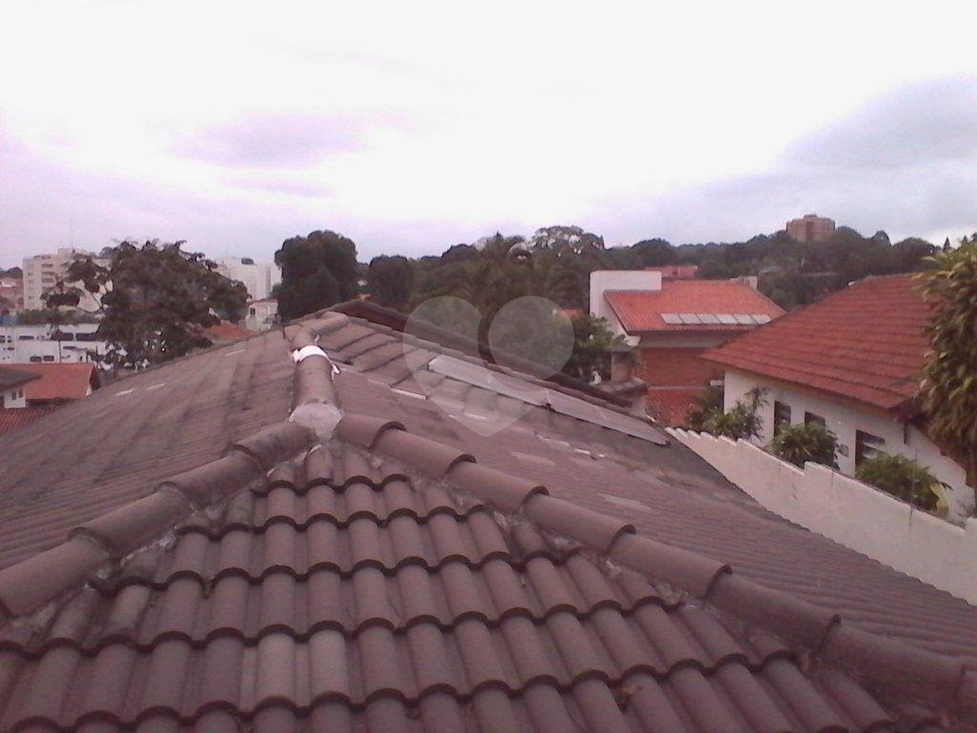 CASA TÉRREA ASSOBRADADA A VENDA NO TREMEMBÉ - 4 DORMS (2 SUÍTES), CHURRASQUEIRA E 4 VAGAS DE GARAGEM