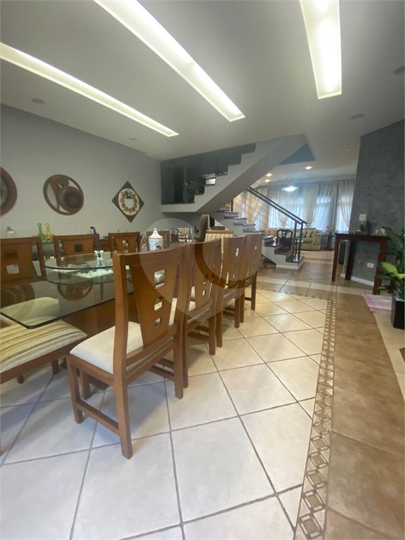 Casa à venda com 4 suítes no condomínio Okinawa, Paulínia - SP