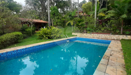 Casa Térrea à venda com 4 quartos, sendo 2 suítes,  em Serra da Cantareira, Mairiporã, SP