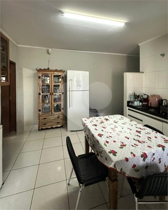 Casa à venda com 3 quartos, sendo 1 suíte,  em Vila Lacíria, Ponta Porã, MS