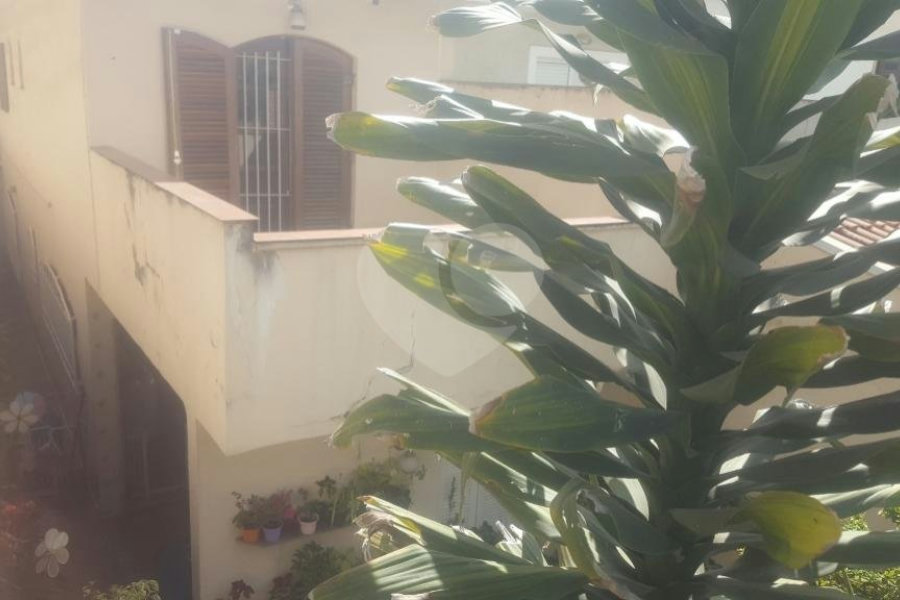 Casa à venda com 3 quartos, sendo 1 suíte, no condomínio Residencial Tremembé, São Paulo - SP