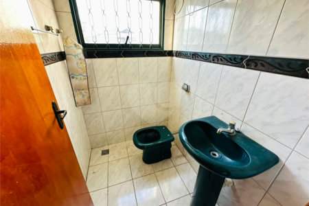 Sobrado à venda com 3 quartos, sendo 1 suíte,  em Jardim Regina, Indaiatuba, SP