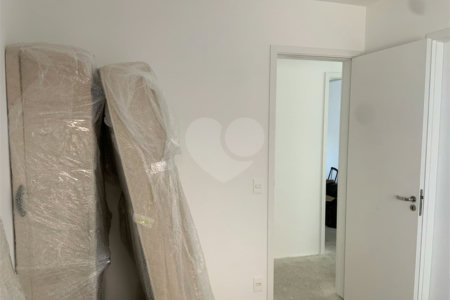 Apartamento à venda com 3 suítes em Bela Aliança, São Paulo, SP