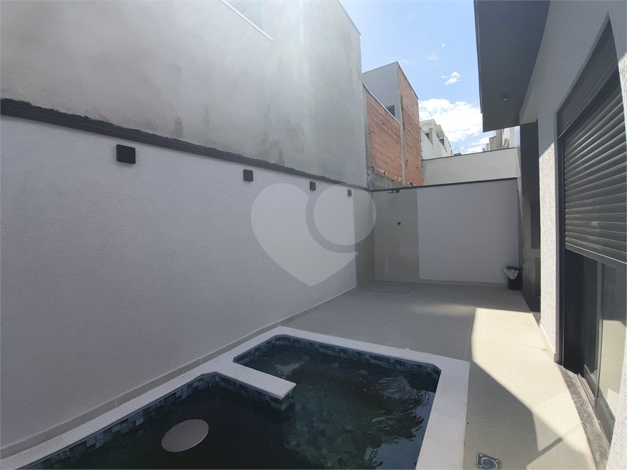 Casa à venda com 3 quartos, sendo 1 suíte,  no condomínio Horto Florestal Villagio, Sorocaba - SP