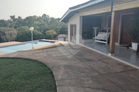 Casa à venda com 9 quartos, sendo 4 suítes, em Jardim Maracanã, Atibaia, SP