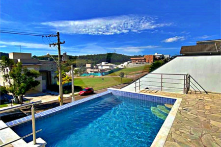Casa à venda com 3 suítes no condomínio Santa Isabel I, Louveira - SP