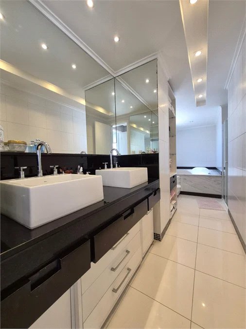 Cobertura à venda com 3 suítes em Vila Suzana, São Paulo, SP