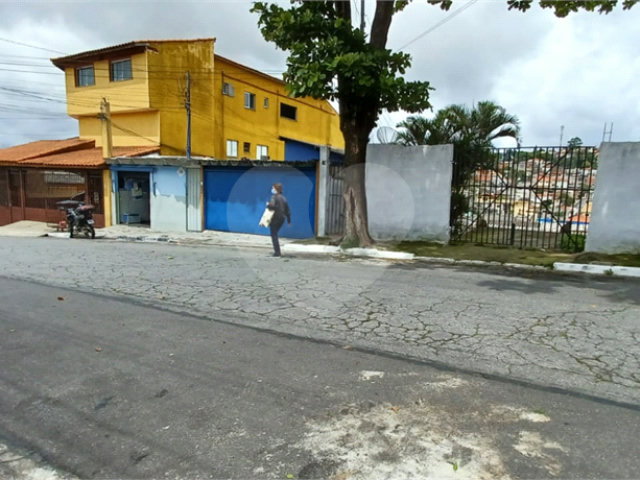 Sobrado à venda com 3 quartos, sendo 1 suíte,  em Tremembé, São Paulo, SP