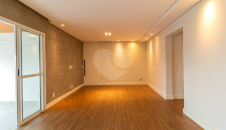 Apartamento à venda com 3 quartos, sendo 1 suíte,  em Chácara Santo Antônio, São Paulo, SP