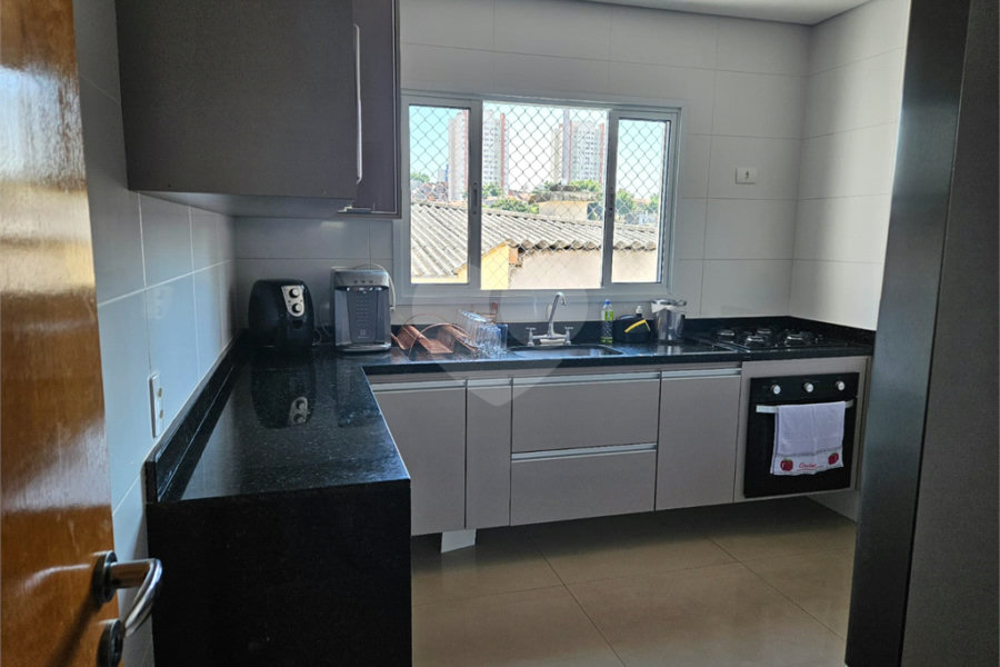 Casa à venda com 3 quartos, sendo 1 suíte, no condomínio Professora Romilde Nogueira de Sá, São Paulo - SP